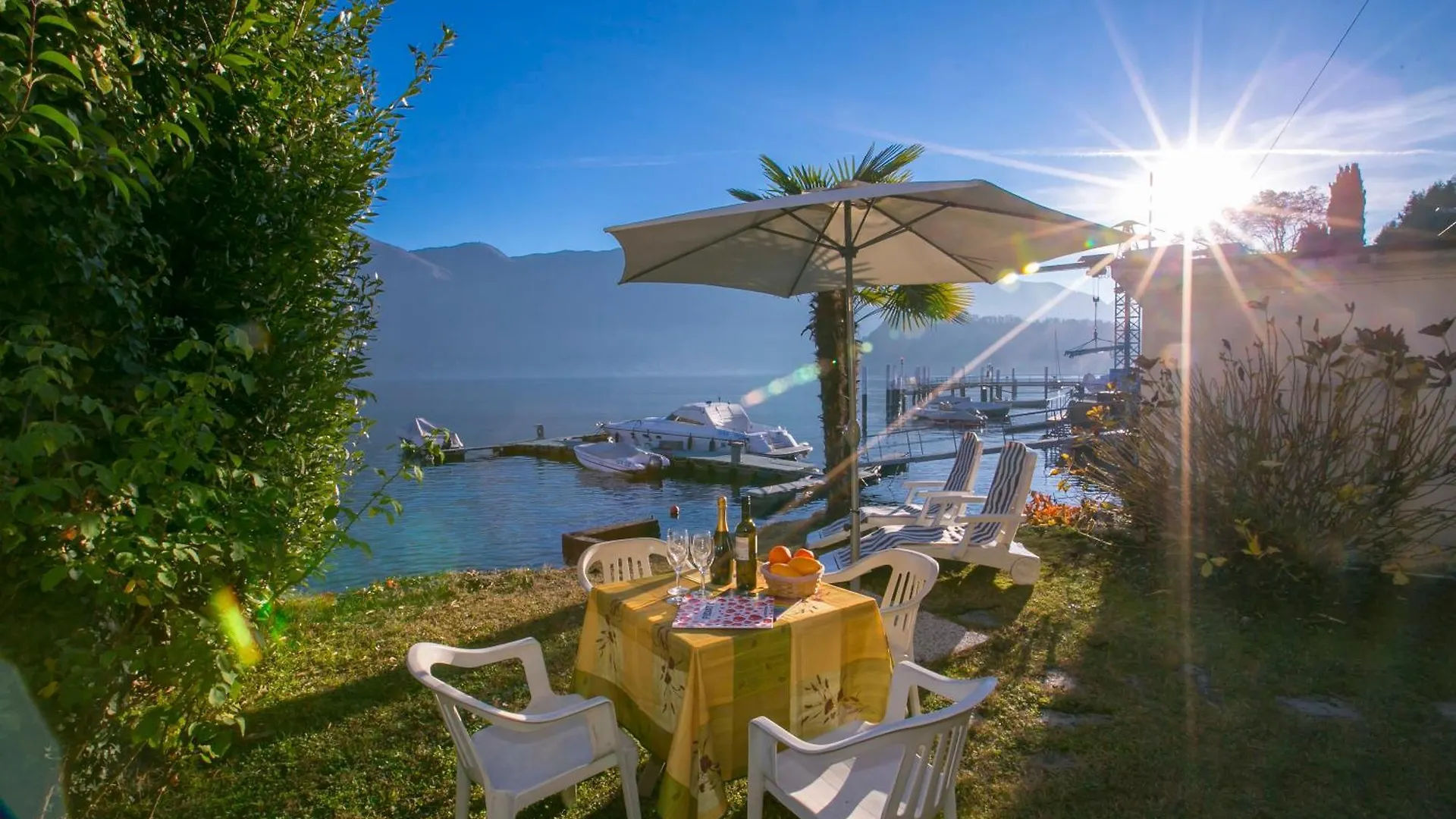 Casetta Al Lago Mezzegra Lägenhet